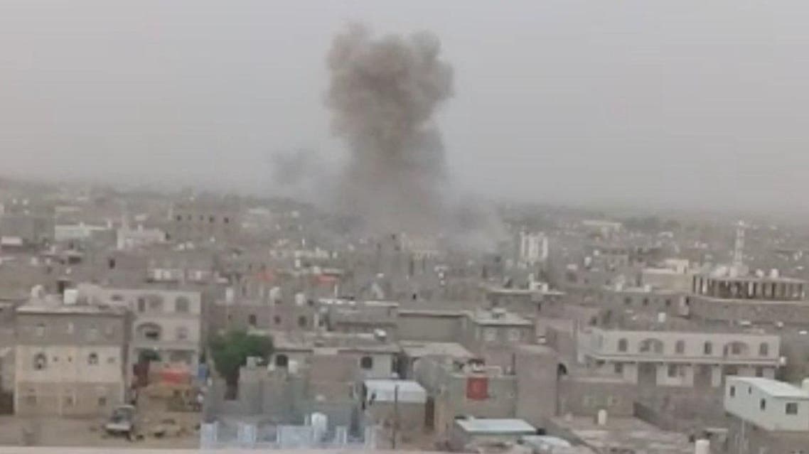 شاهد.. إصابة مدنيين بقصف حوثي على أحياء سكنية بالحديدة