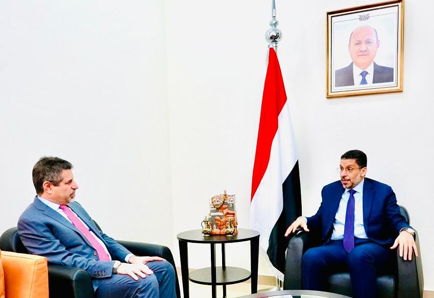 فيديو || رئيس الوزراء #بن_مبارك يستقبل سفير الولايات المتحدة لدى اليمن