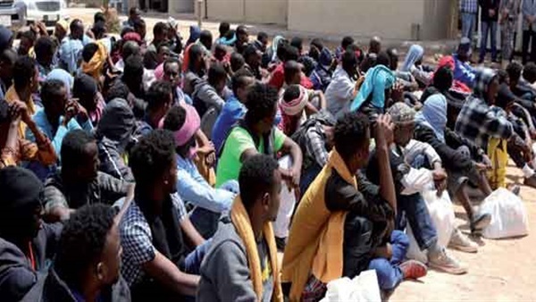 ترحيل 650 مهاجرا غير شرعياً عبر مطار عدن