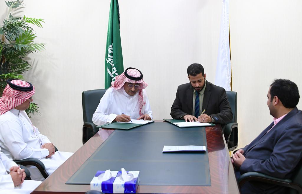 مركز الملك سلمان يوقع اتفاقية مشروع كسوة وهدايا العيد للأطفال في أربع محافظات يمنية