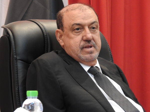 رئيس مجلس النواب "سلطان البركاني" يطلع على الوضع العسكري في تعز ويشدد على ضرورة دعم الجيش