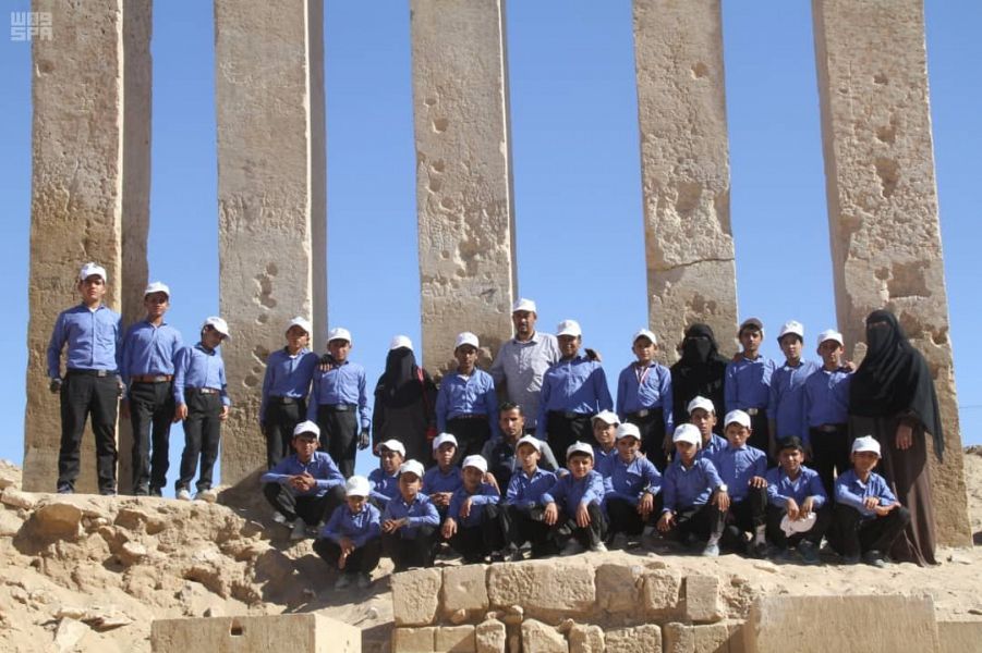 مركز الملك سلمان ينظم رحلة ترفيهية لـ 26 طفلاً جندهم الحوثي