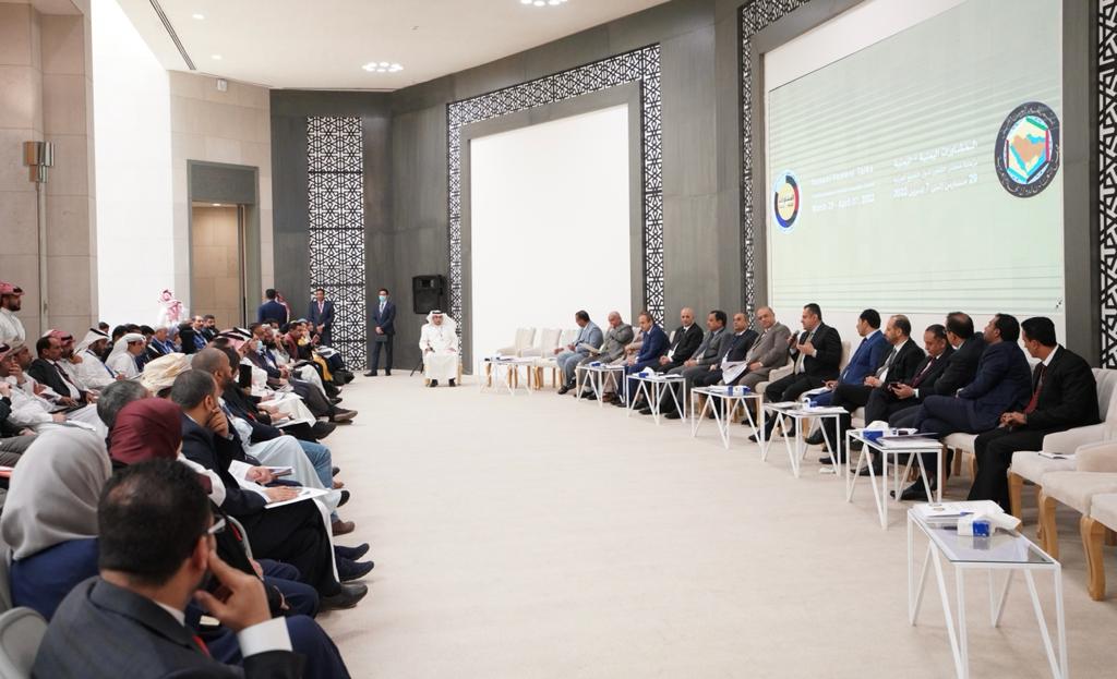رئيس الوزراء للمشاركين في المشاورات اليمنية- اليمنية: الهدف إعادة رسم مسارات الاقتصاد وأن يكون جزء وشريك للاقتصاد الخليجي