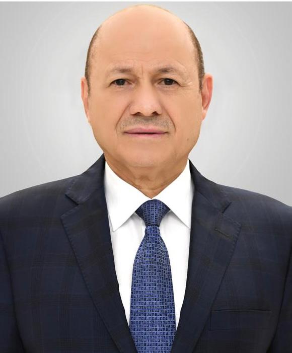 رئيس مجلس القيادة الرئاسي يعزي محمد سالم باسندوة بوفاة نجله