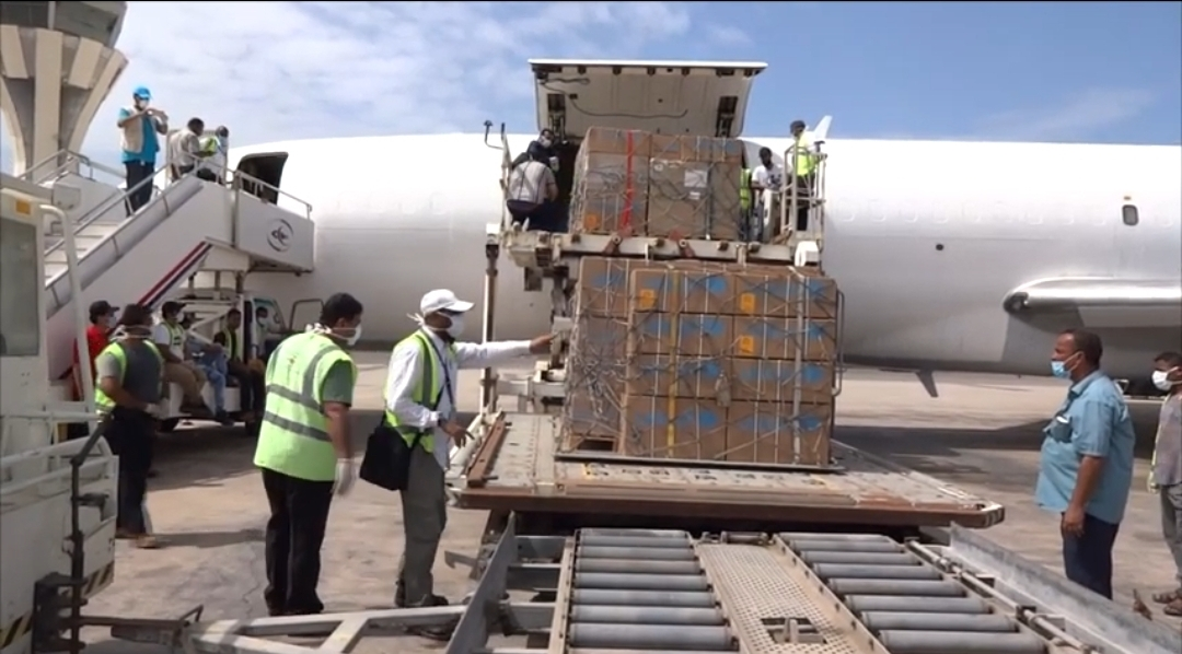 وصول 16 طن ادوية ومستلزمات طبية الى مطار عدن لمواجهة "كورونا"
