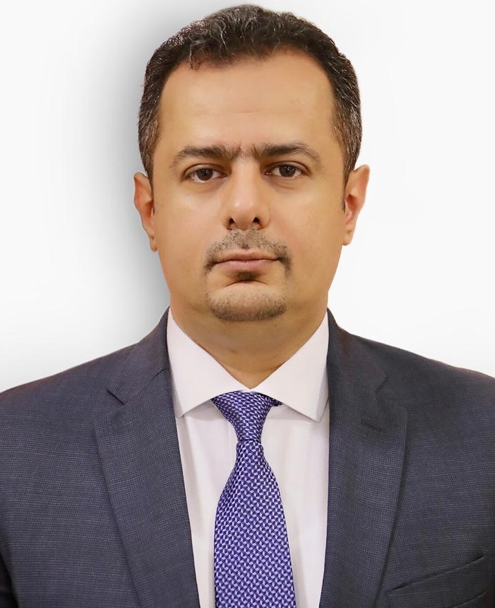 رئيس الوزراء يوجه بشكل عاجل بالتواصل مع الجانب الروسي للإفراج عن الطالبين اللذين احتجزتهم السلطات الروسية