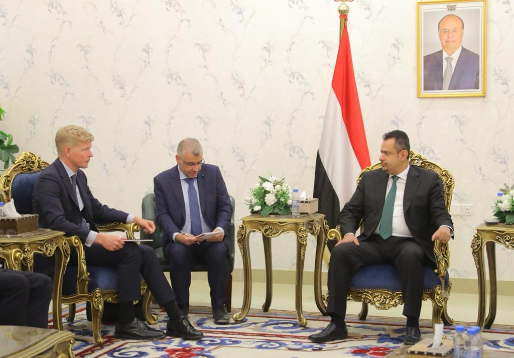 رئيس الوزراء يستقبل في العاصمة المؤقتة عدن المبعوث الاممي الى اليمن