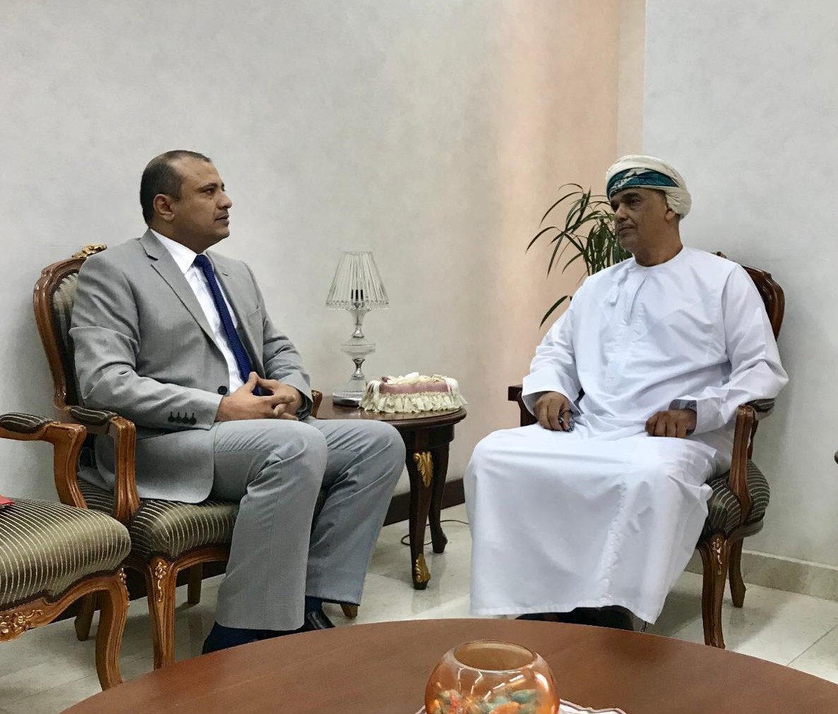 السفير شطيف يؤكد حرص الحكومة اليمنية على إحلال السلام المرتكز على المرجعيات