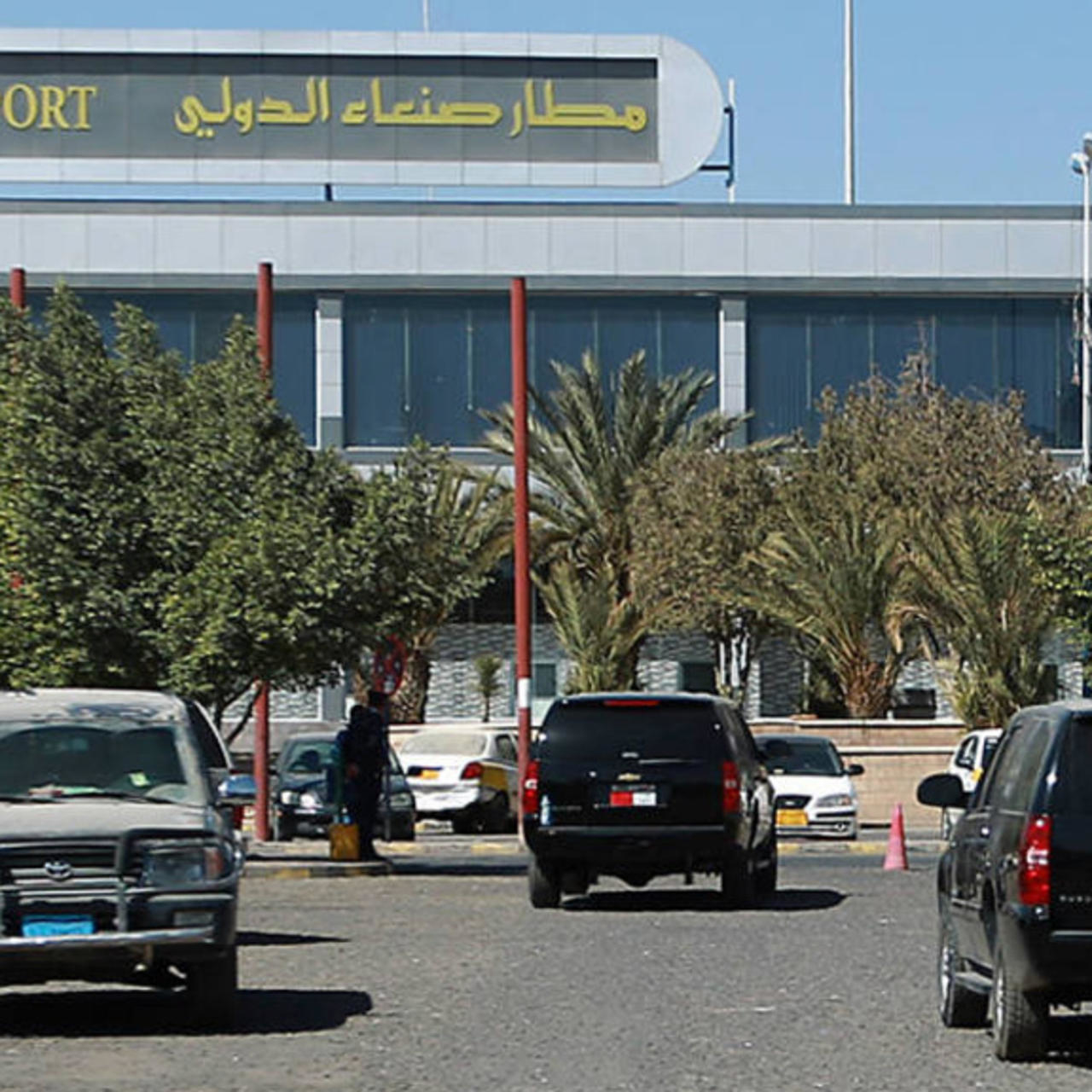 بعد اكتمال وصول ما تحتاجه.. ميليشيا الحوثي الإيرانية تغلق مطار صنعاء الدولي في وجه الأمم المتحدة!