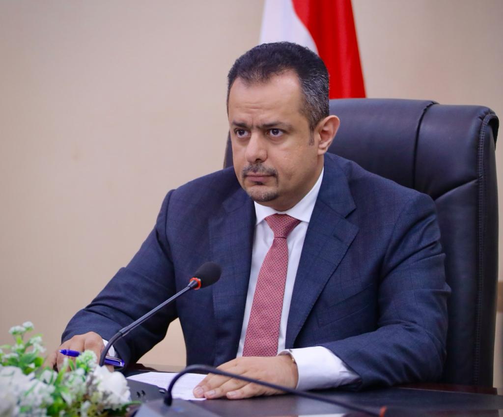 للاطلاع على مستجدات الأوضاع الميدانية والعسكرية.. رئيس الوزراء يجري اتصالاً هاتفياً بمحافظ صنعاء