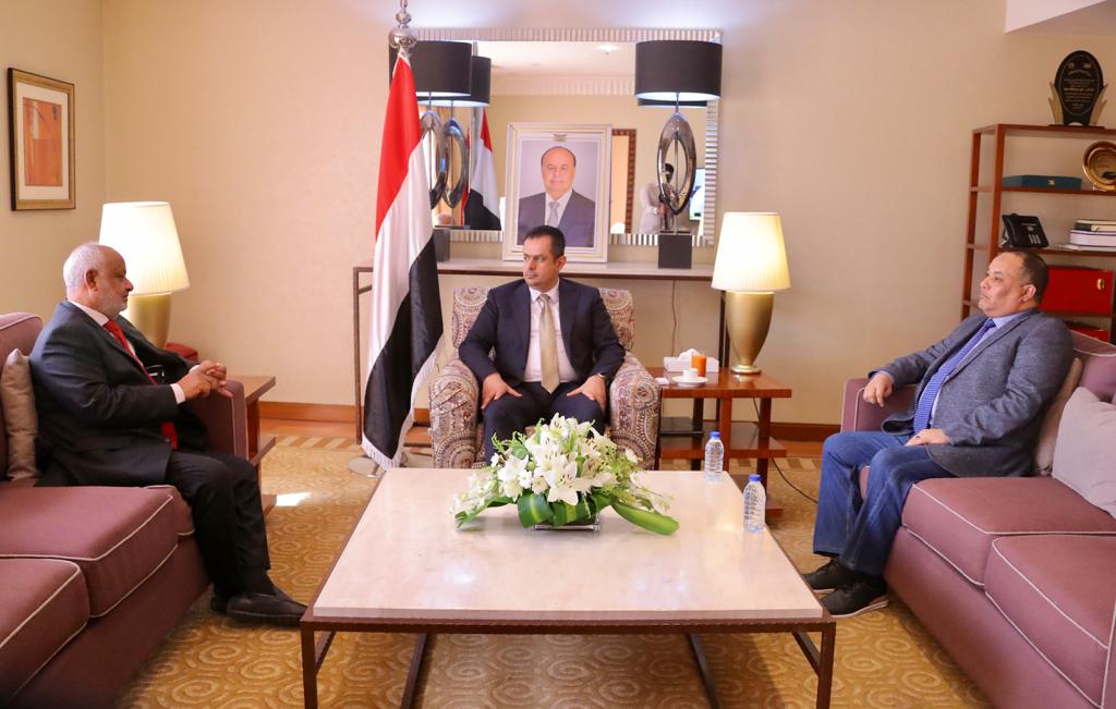 رئيس الوزراء: تصعيد الحوثيين في الحديدة مؤشر على عدم جديتهم في السلام