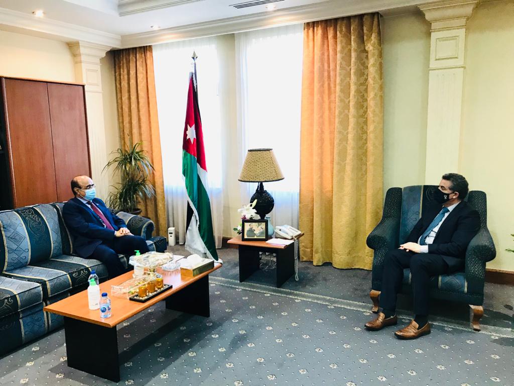 السفير علي العمراني يناقش مع الخارجية الأردنية مستجدات الأوضاع في اليمن
