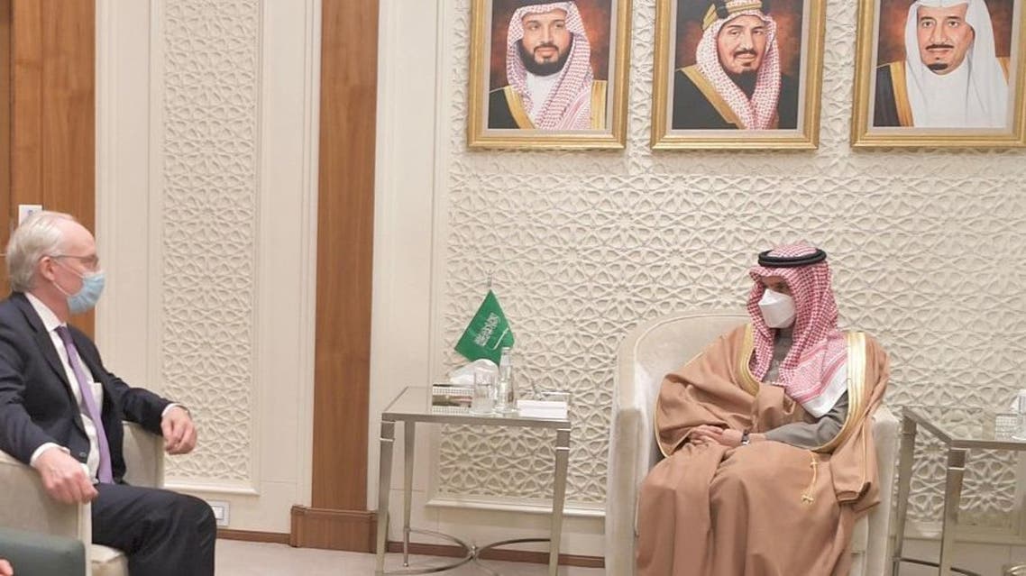 وزير خارجية السعودية يلتقي المبعوث الأميركي إلى اليمن