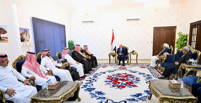 رئيس مجلس القيادة الرئاسي يستقبل في عدن سفير المملكة العربية السعودية