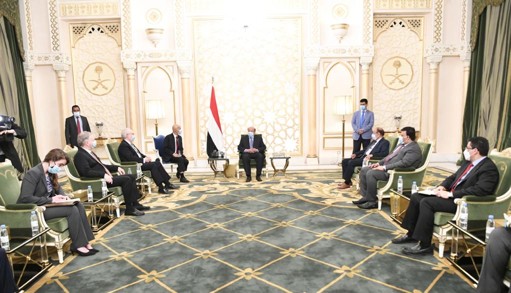 رئيس الجمهورية يستقبل المبعوث الامريكي الخاص الى اليمن