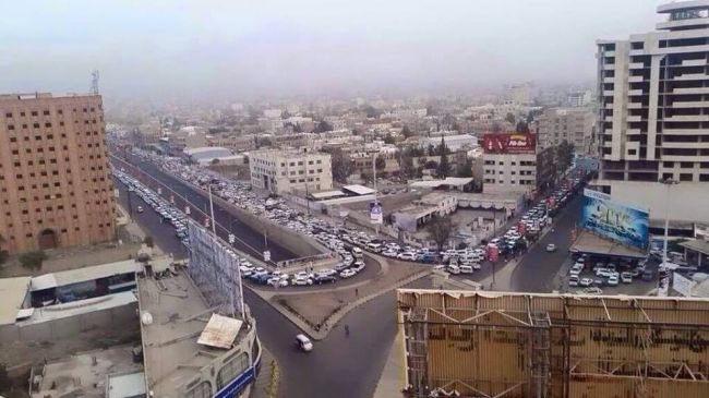مليشيا الحوثي تفتعل من جديد أزمة مشتقات نفطية