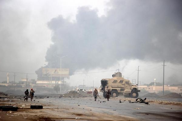 قصف حوثي متواصل على مواقع في التحيتا بمدافع ثقيلة 