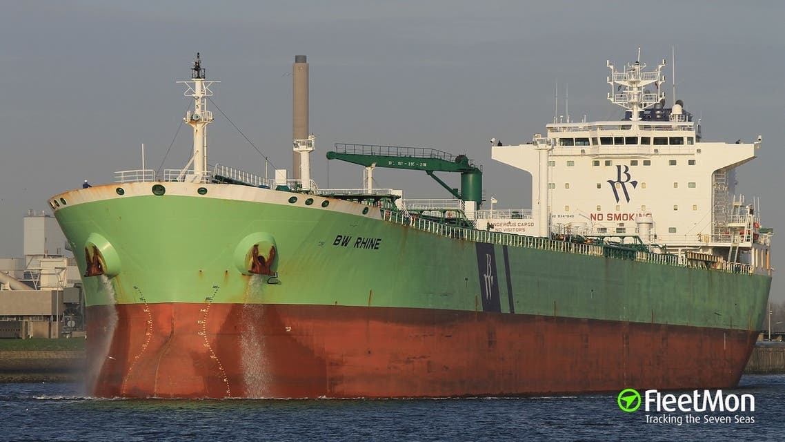 شركة نفطية تعلن تعرض ناقلتها "لضربة" قبالة ميناء جدة