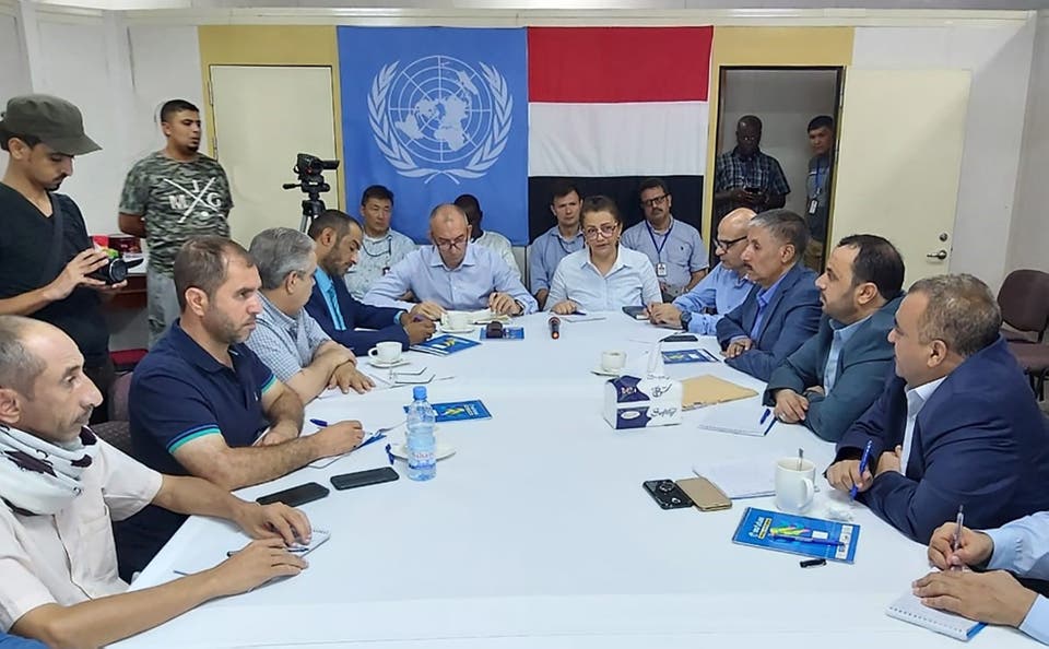 رئيس وفد الحكومة يوجه اتهام للحوثيين وغريفيث إلى صنعاء لإقناعهم