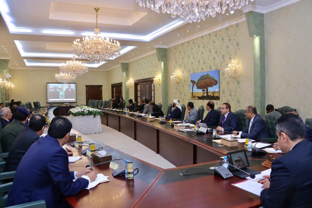 مجلس الوزراء يكرس اجتماعه للوقوف على الأوضاع الراهنة في محافظة مأرب
