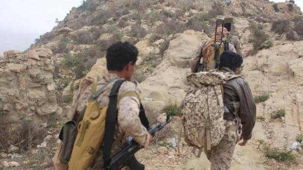 القوات الحكومية تحكم السيطرة على جبل "الطير" في كتاف صعدة