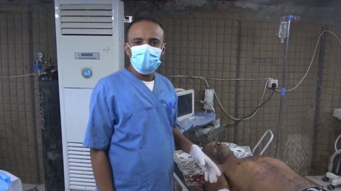 فيديو.. مقتل مواطن وإصابة آخر بقصف حوثي