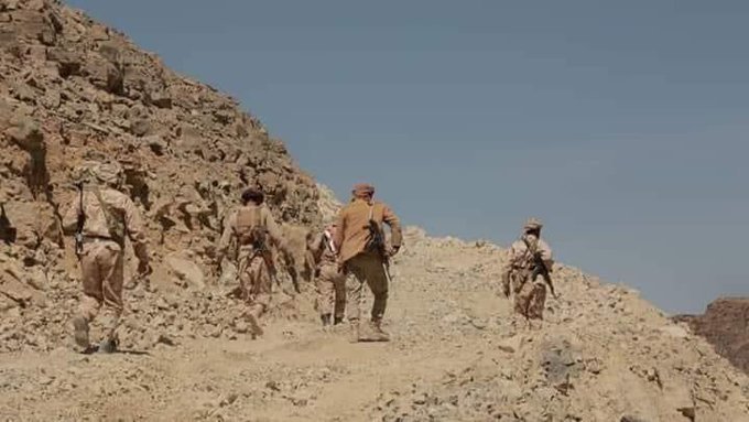 شاهد.. فرار الحوثيين من جبهات القتال في مأرب