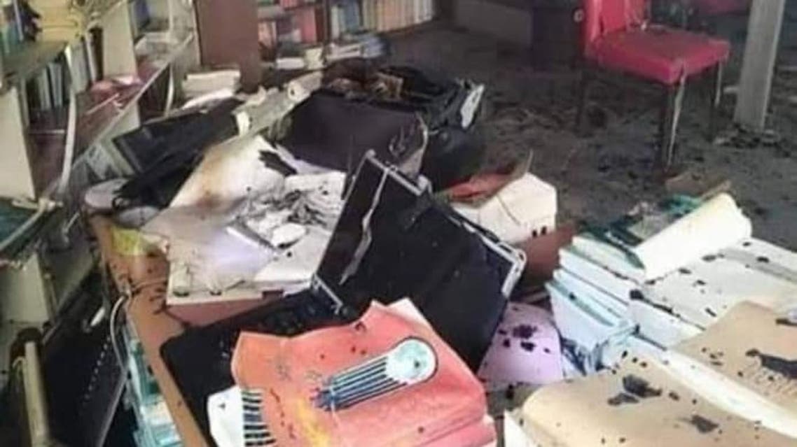 حتى الكتب لم تسلم من الانتهاكات.. ميليشيا الحوثي تحرق أشهر المكتبات الدينية