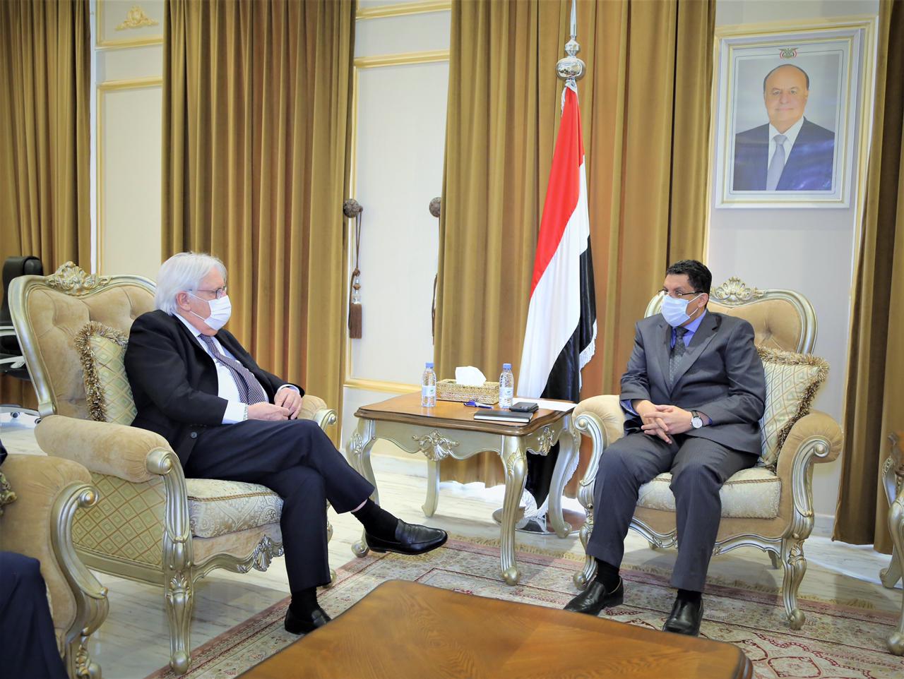 وزير الخارجية يبحث مع المبعوث الاممي جهود إحلال السلام في اليمن