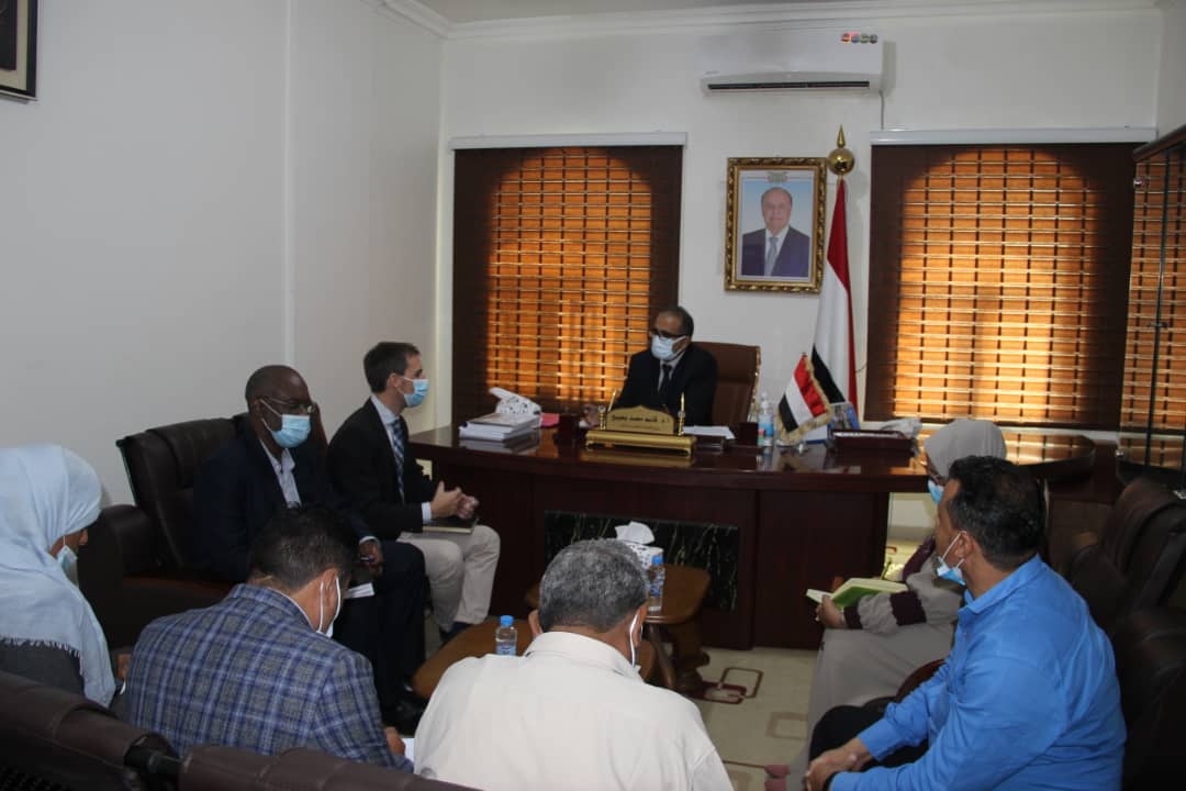 وزير الصحة يلتقي نائب رئيس بعثة الصليب الأحمر ومنسق الشؤون الإنسانية لدى اليمن
