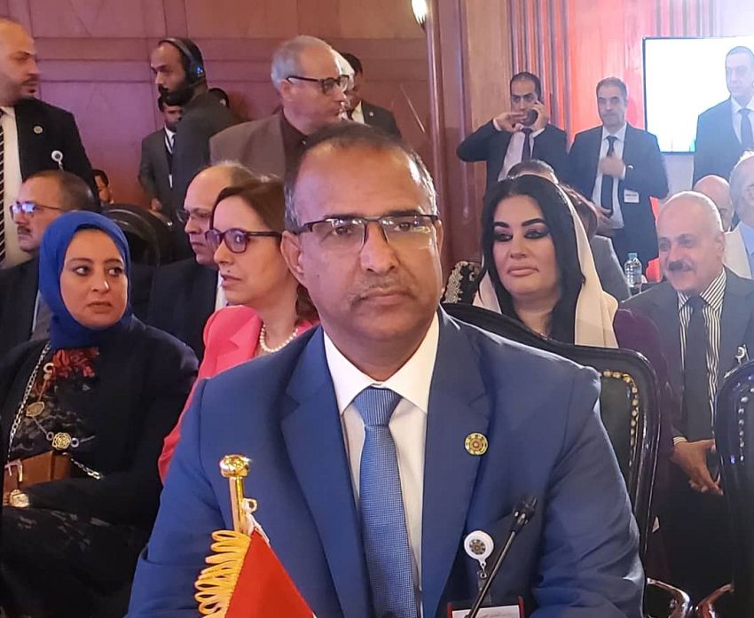 اليمن تشارك في مؤتمر العمل العربي الـ49 في القاهرة