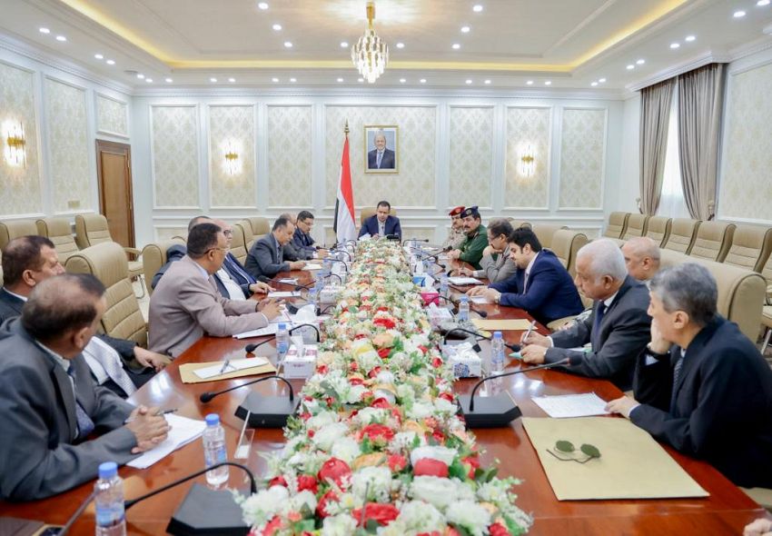 رئيس الوزراء يرأس في عدن اجتماع للجنة العليا لمكافحة التهريب