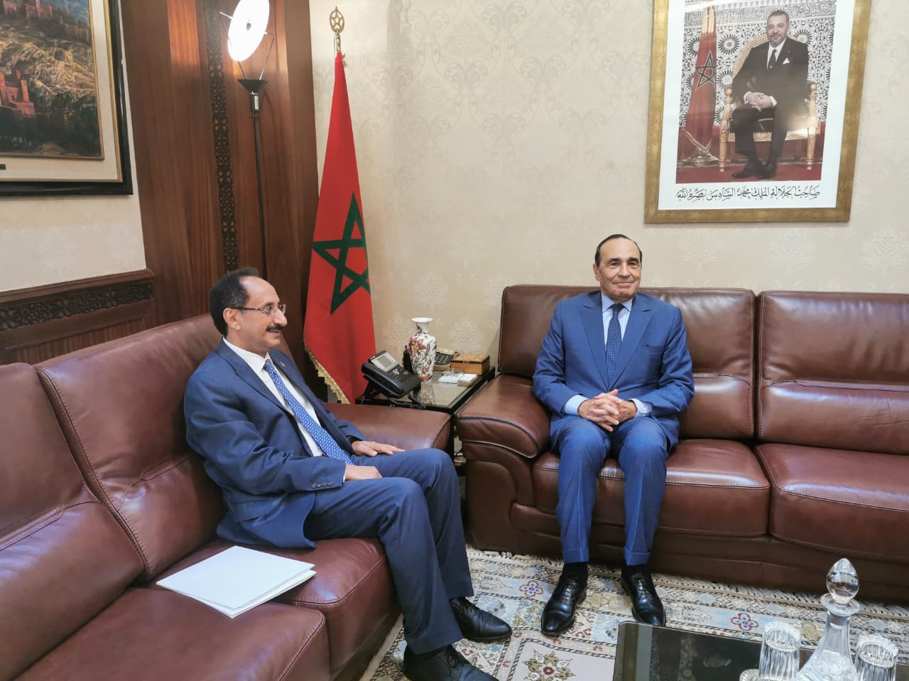 السفير الأصبحي يطلع رئيس البرلمان المغربي على جرائم ميليشيا الحوثي الانقلابية بحق المدنيين