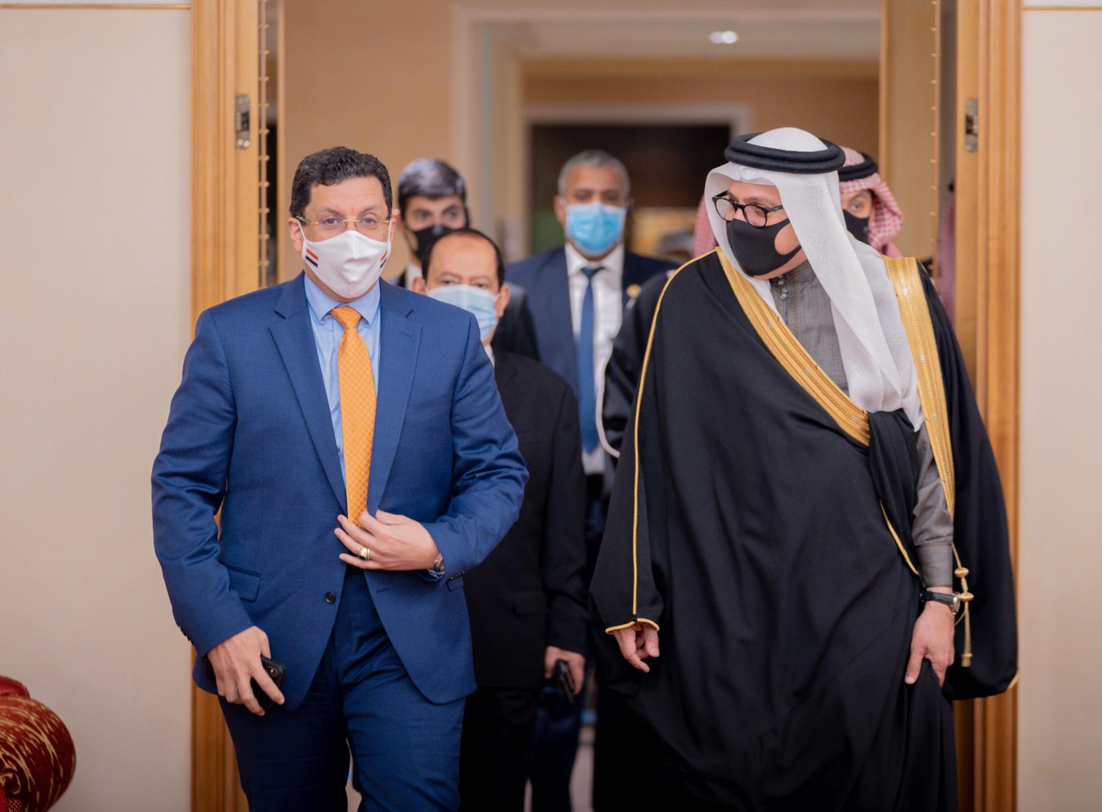 وزير الخارجية يصل العاصمة البحرينية المنامة