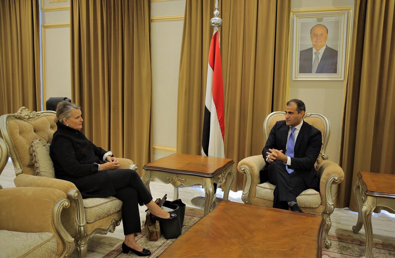الحضرمي يناقش مع غراندي تبعات تخفيض برامج الأمم المتحدة لانشطتها الإنسانية في اليمن