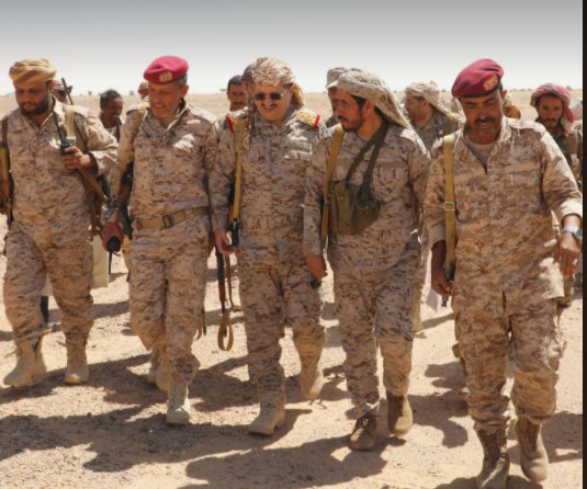 وزير الدفاع: الشعب اليمني وقواته المسلحة أكثر إصراراً على استعادة الدولة والمؤسسات الدستورية